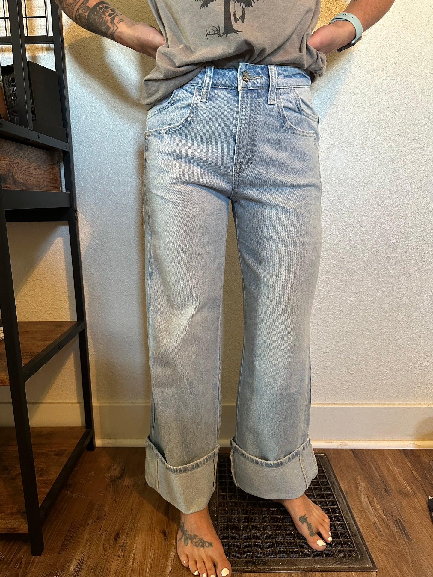 Double Seam Cuffed Jeans (Light)