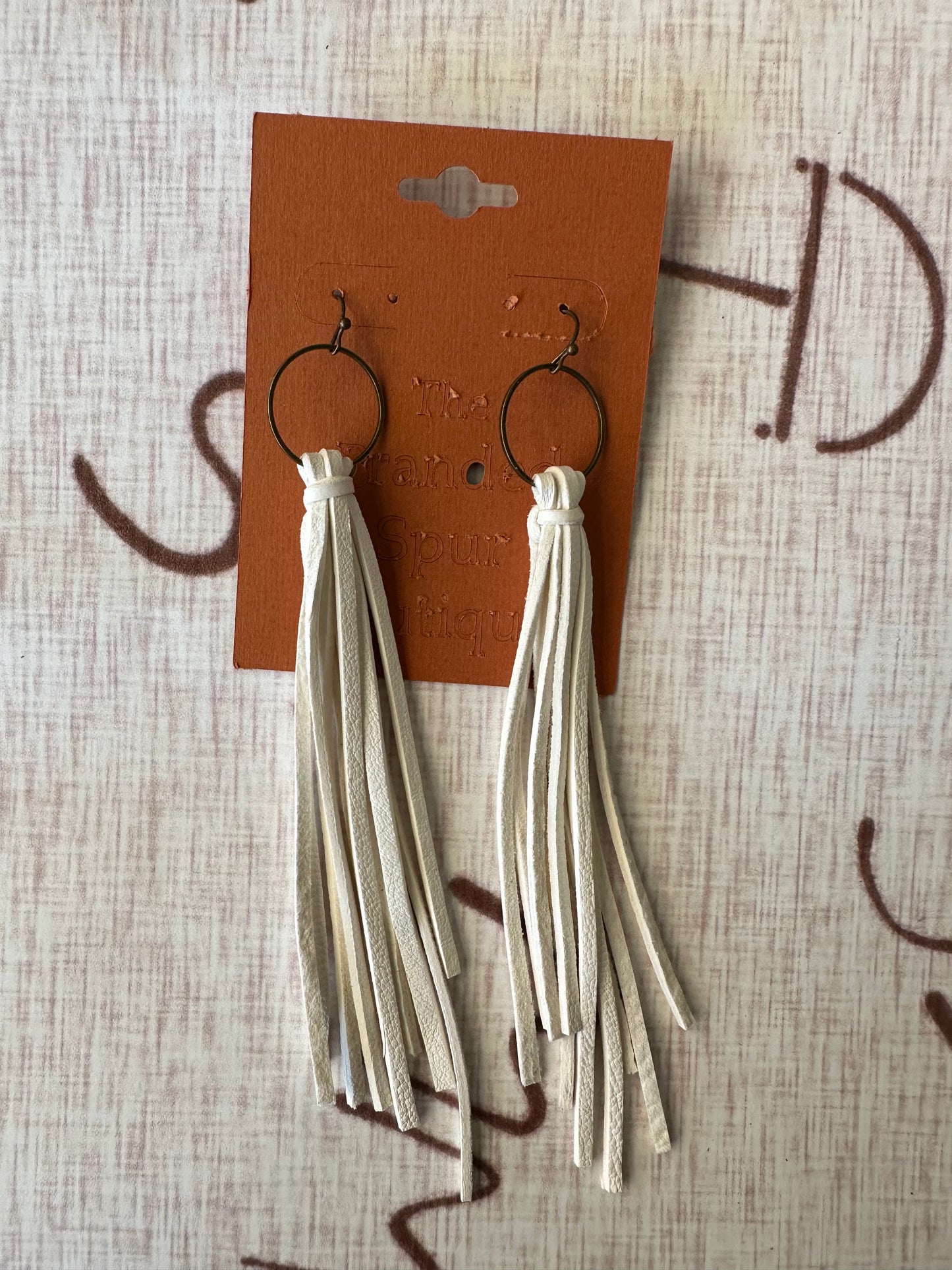 White leather fringe earrings (small circle)